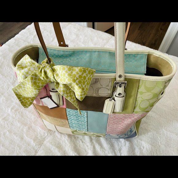 Coach Vintage Tote - Multi-color - Picture 9 of 16